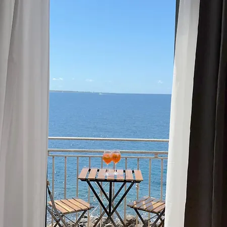 Abuela Teta - Sea Front Apartment *